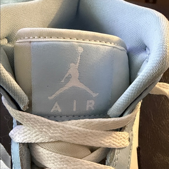 Jordan Mid 1 Ice - Picture 7 of 7